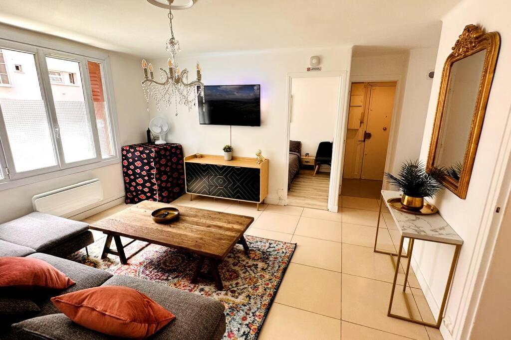 Appartement 3 Chambres + Parking A Lyon 7 Exterior photo